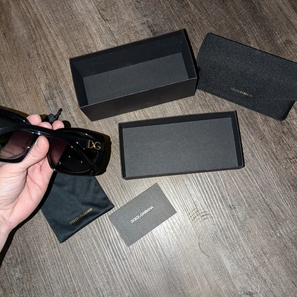 Dolce & Gabbana sunglasses - Picture 2 of 11